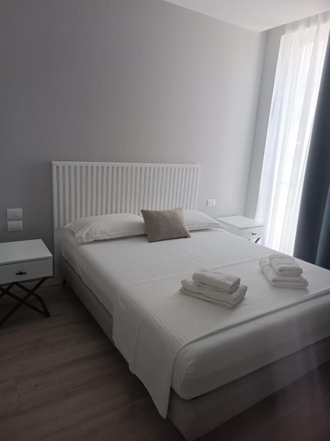Dukes Albania Hotel ราดฮีมือ ภายนอก รูปภาพ