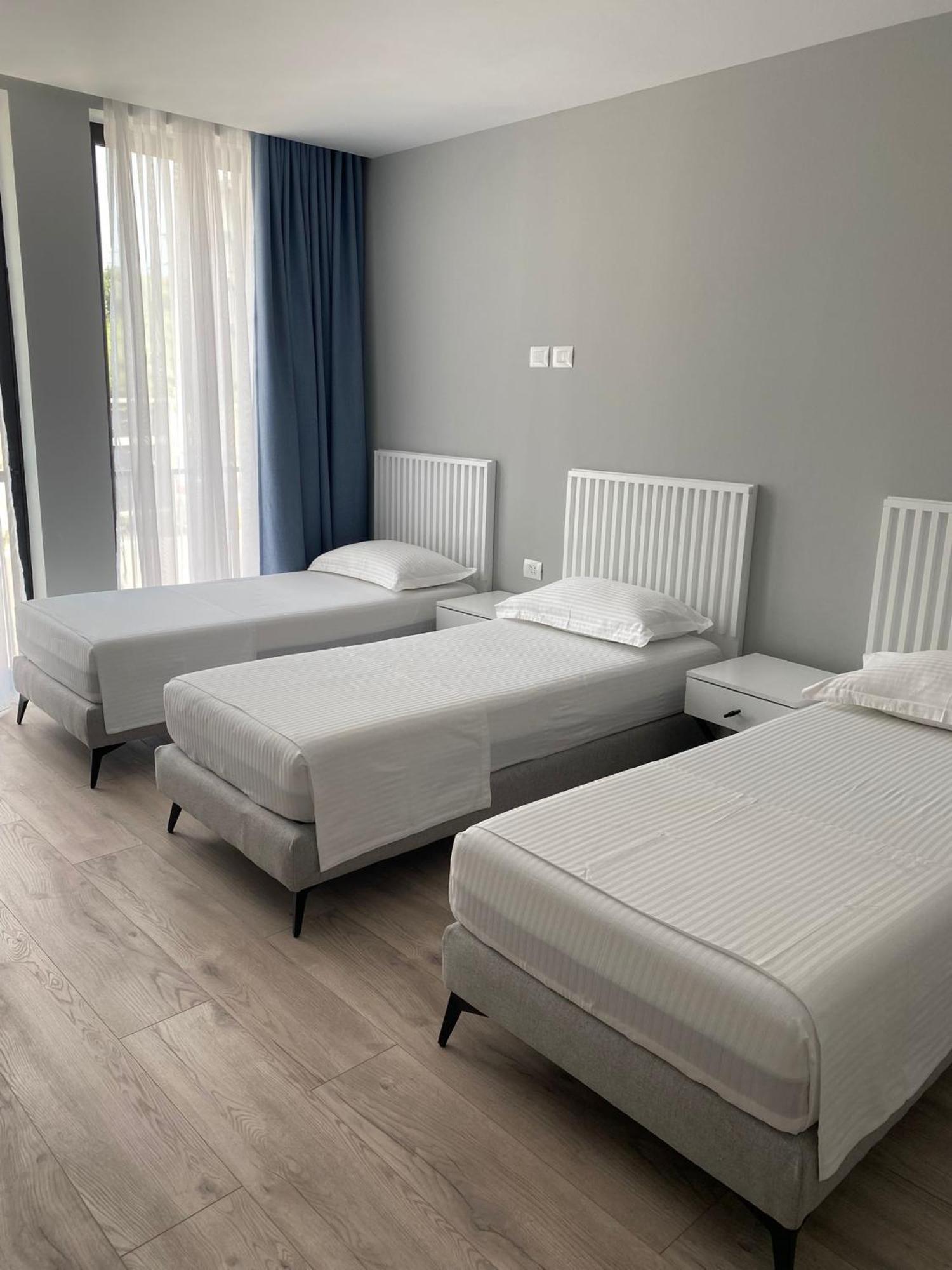 Dukes Albania Hotel ราดฮีมือ ภายนอก รูปภาพ